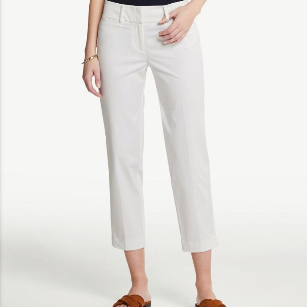 Ann Taylor signature cropped pant